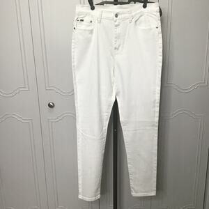 NWOT DG2 by Diane Gilman Virtual Stretch Straight Leg Jean - White Size 12